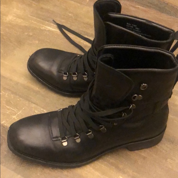 Shoes - Picture 2 of 6